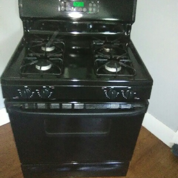 Stove - Picture 2 of 3